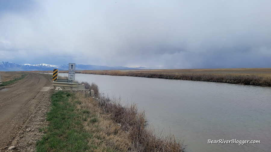 bear river migratory bird refuge auto tour route gravel road