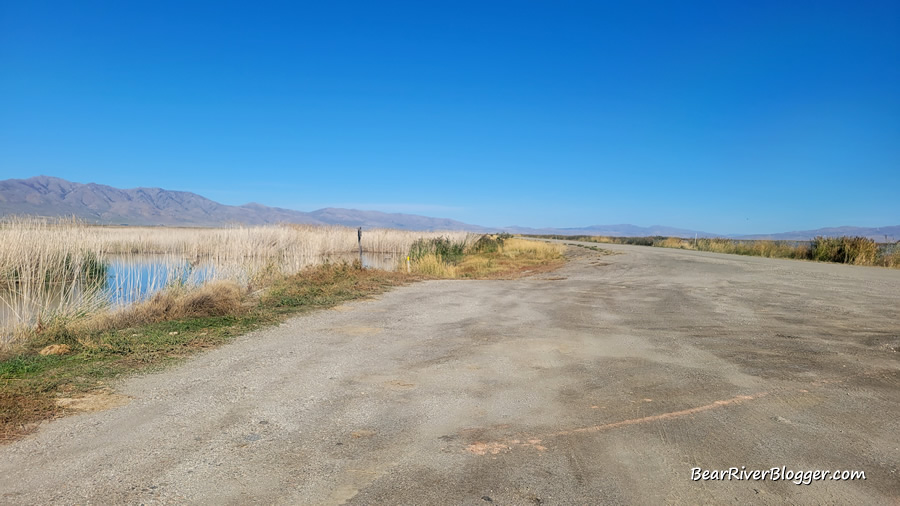 parking lot on the bear river migratory bird refuge auto tour route